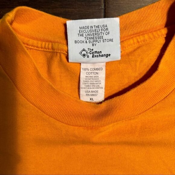 Vintage University of Tennessee T-Shirt - Picture 5 of 5